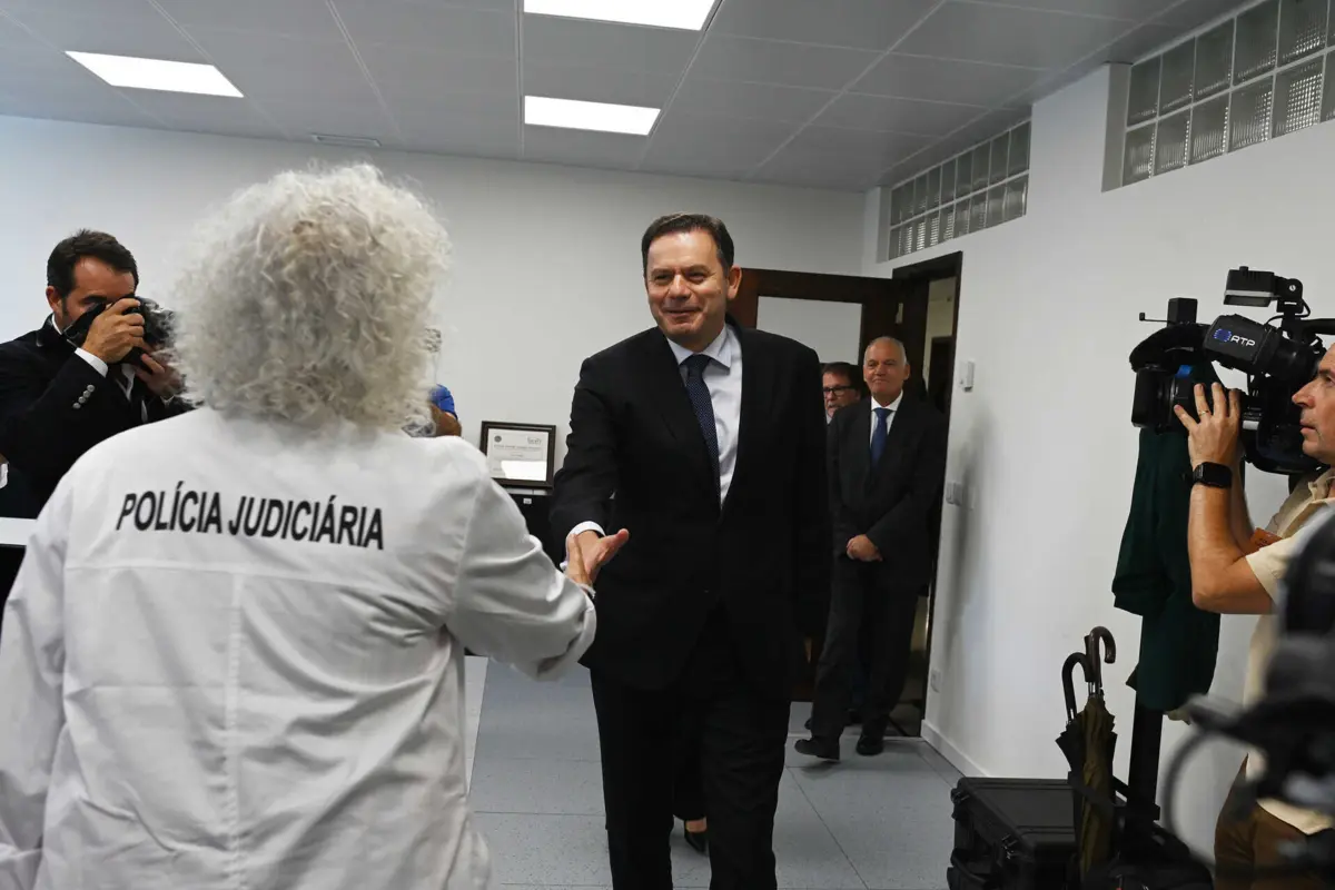 Luís Montenegro inaugurou Laboratório Digital Forense da Polícia Judiciária