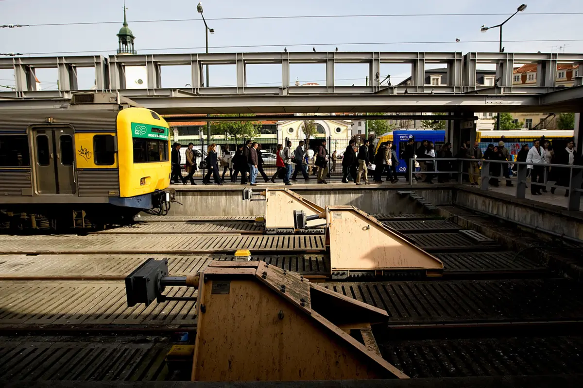 O suspeito não compareceu no tribunal