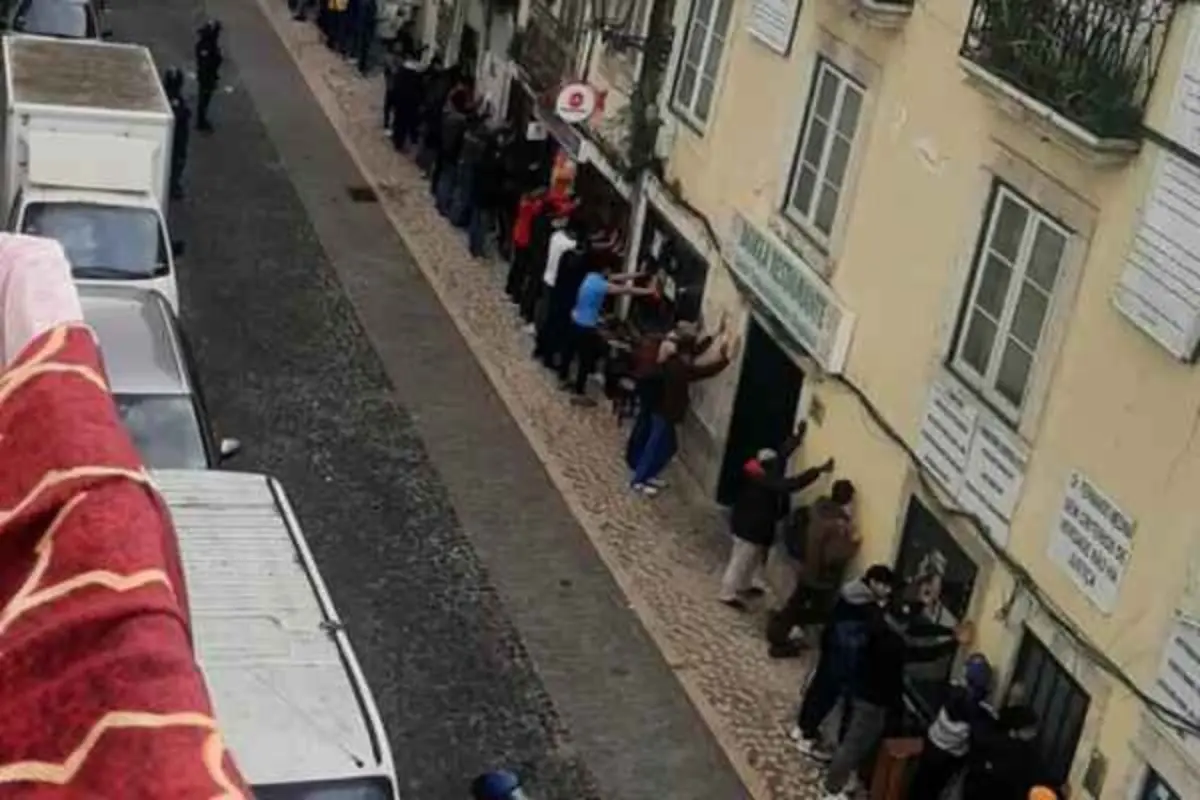 Operação policial de 19 de dezembro levou a Polícia a encostar dezenas de imigrantes à parede