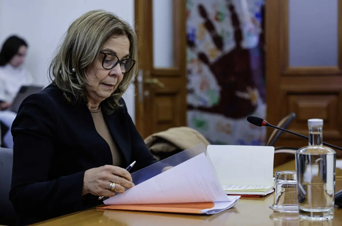 Imagem de contexto do artigo Ministra da Saúde prometeu assumir todas as responsabilidades sobre atrasos do INEM