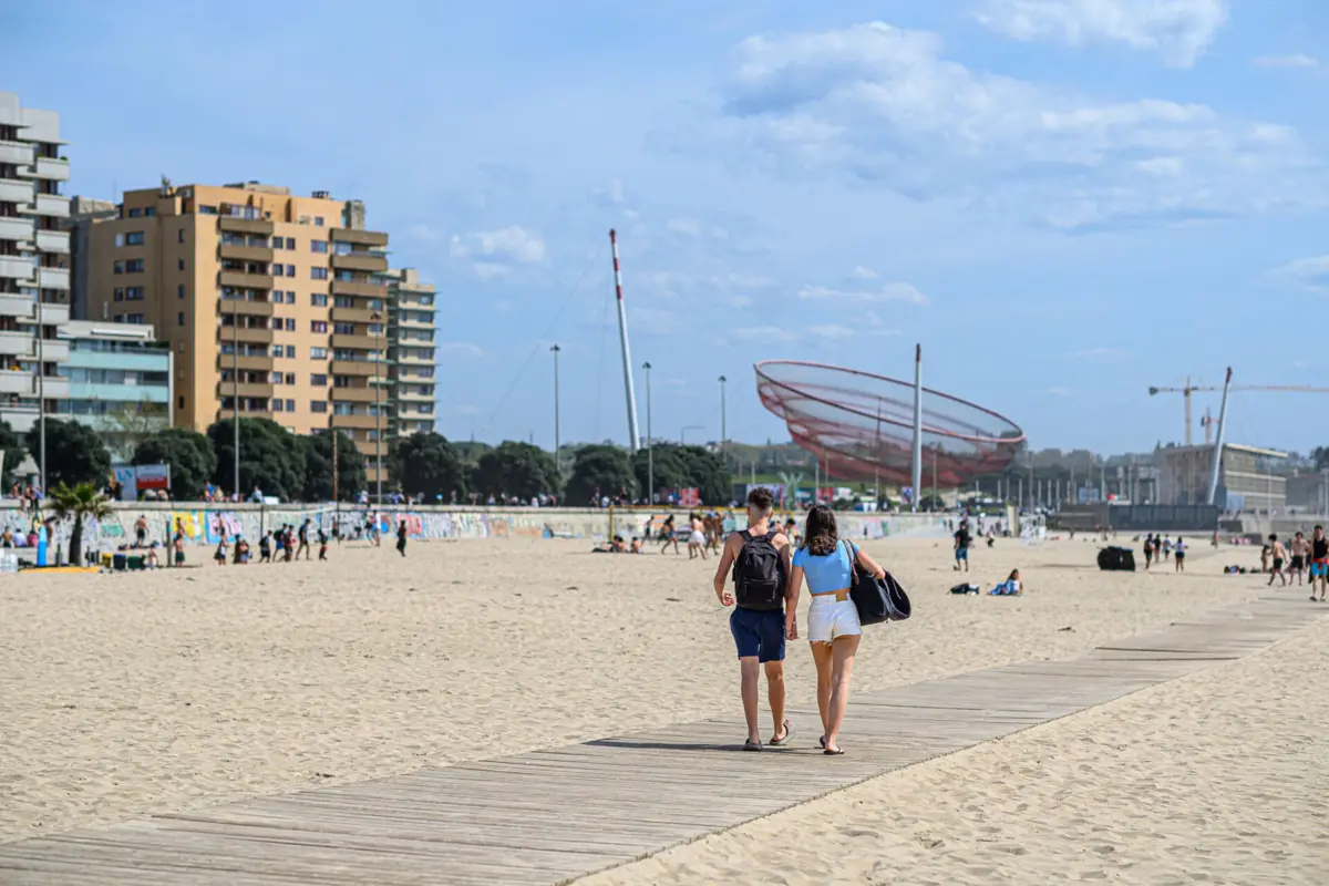 Imagem de contexto do artigo Matosinhos reforça presença da Polícia Municipal na marginal durante época balnear