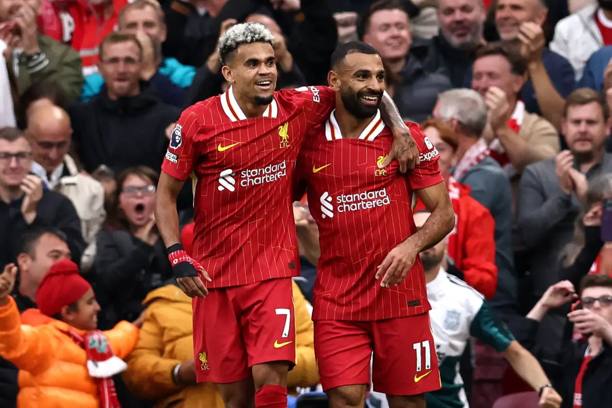 Luis Díaz marcou o primeiro e assistiu Mo Salah para o 2-0 do Liverpool