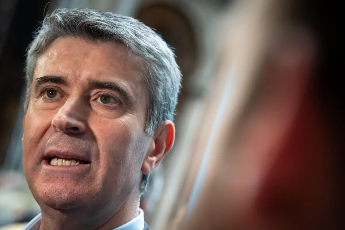 "O Governo tem de ter humildade", defendeu