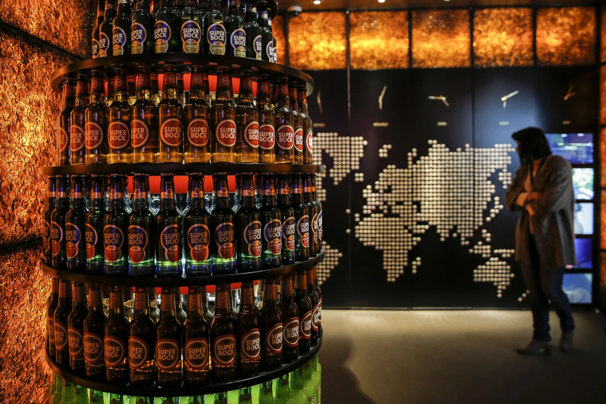 Trabalhadores reclamam cumprimento dos dias de folga e semana de 40 horas de trabalho