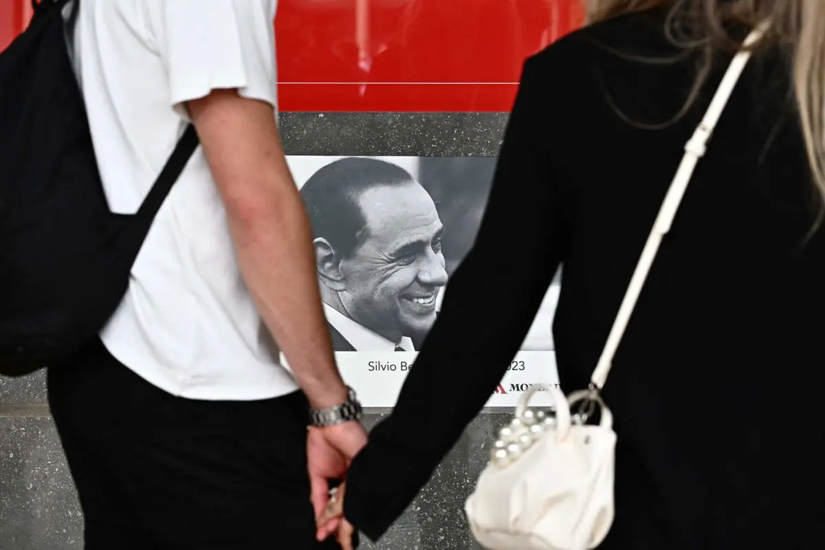 Imagem de contexto do artigo Primeiro aniversário da morte de Berlusconi assinalado em Itália