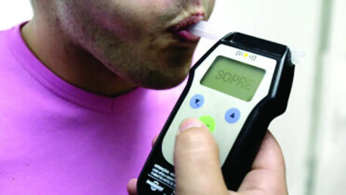 Serralheiro conduzia com uma taxa de 2,21g de álcool por litro de sangue e perdeu o controlo do carro