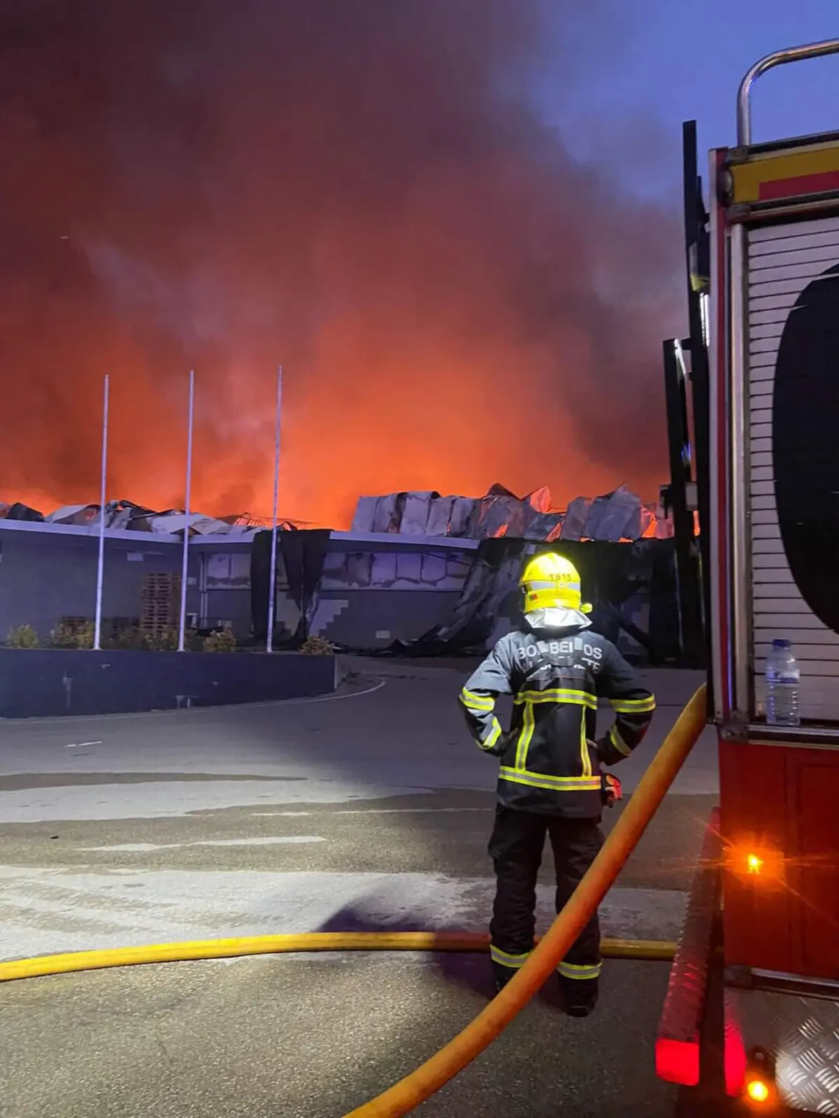Imagem de contexto do artigo Incêndio destruiu armazéns no Montijo