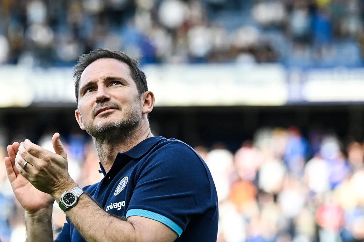Frank Lampard guiou o Chelsea a uma vitória, em 11 jogos