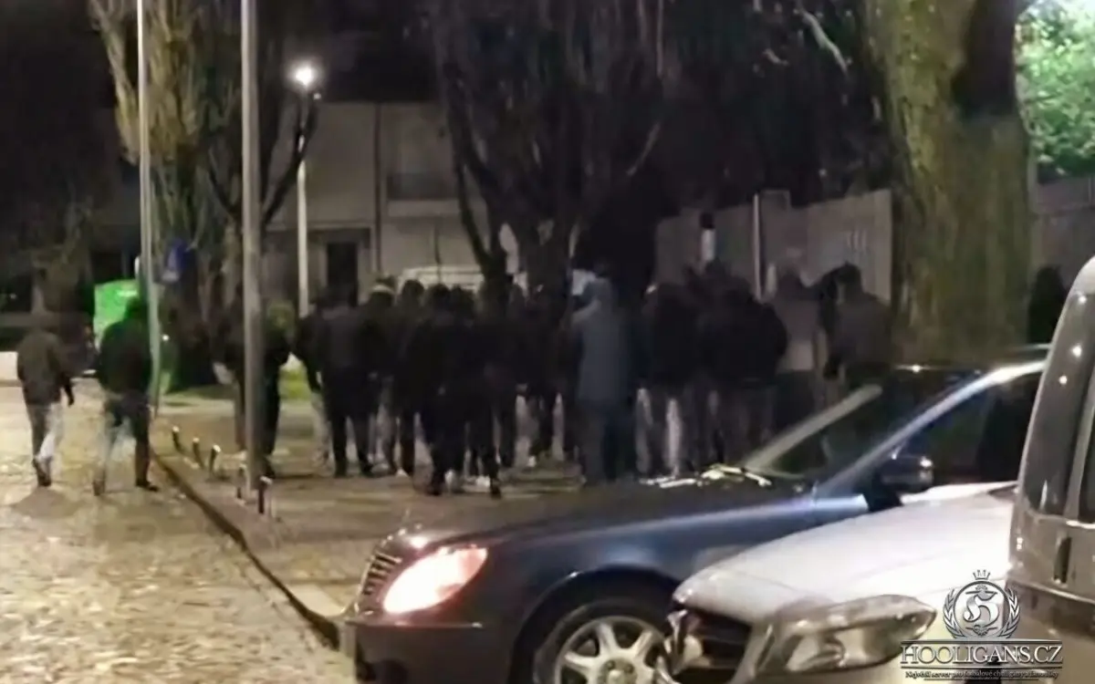 Adeptos entraram em confrontos