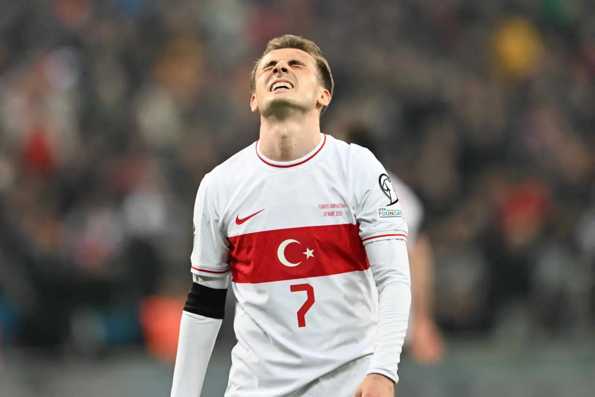 Extremo falhou uma grande penalidade aos 89 minutos