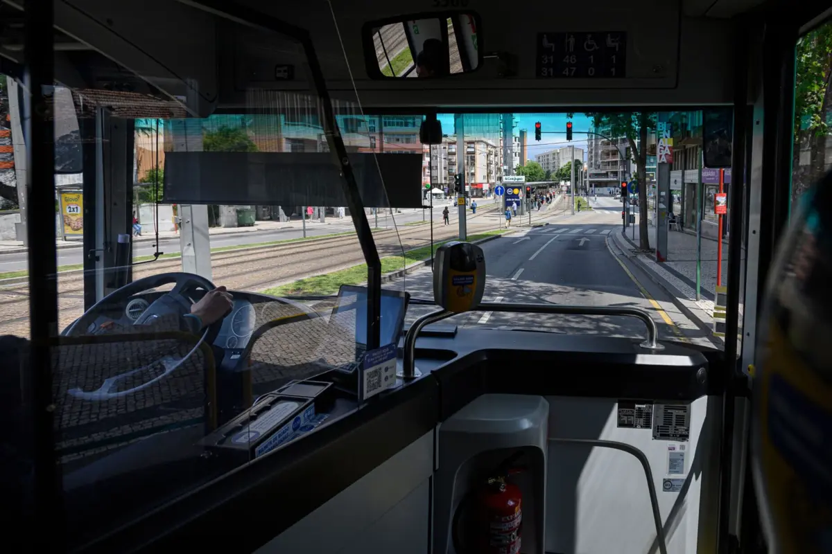 Setor dos transportes foi responsável por quase um terço das emissões de gases de efeitos de estufa no país em 2021