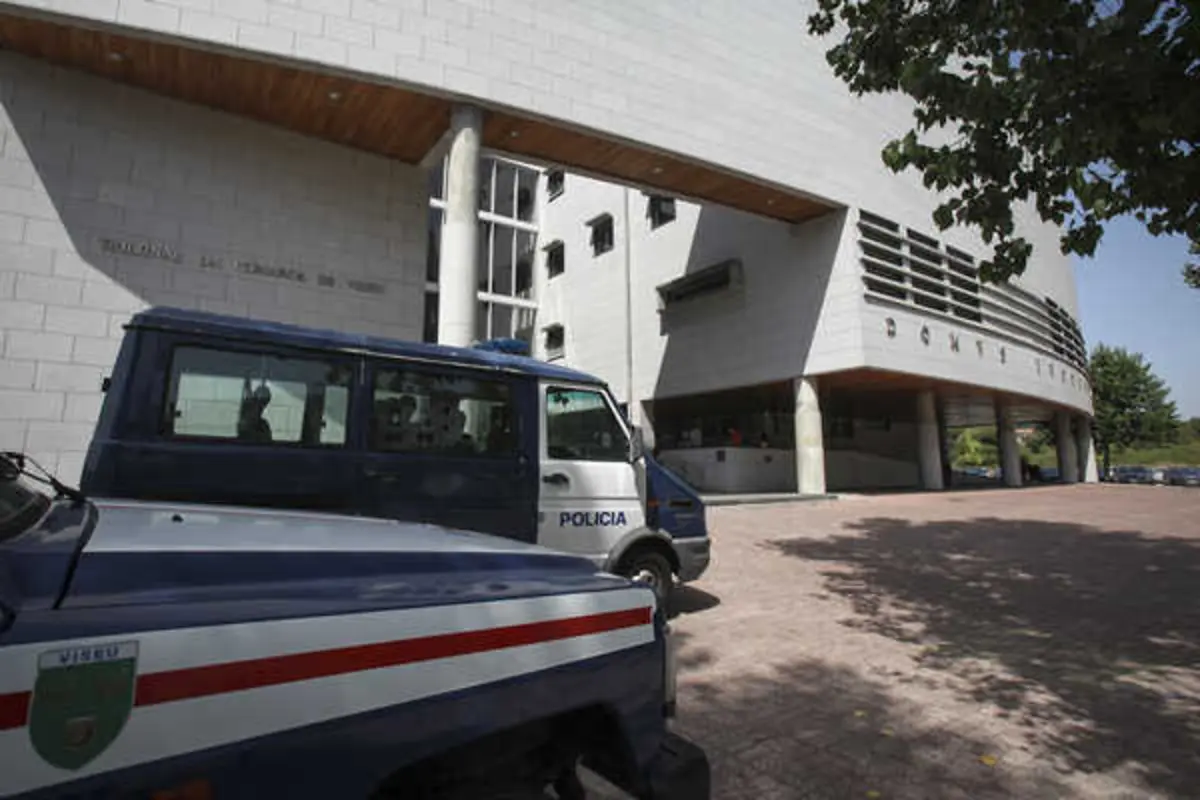 Assaltante de perfumaria deverá ser ouvido, esta sexta-feira, no Tribunal de Viseu