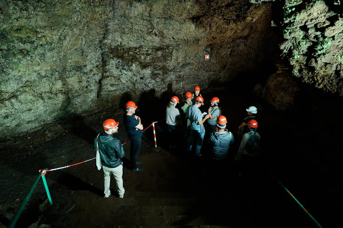 Gruta do Natal, nos Açores, vai replicar o ambiente lunar