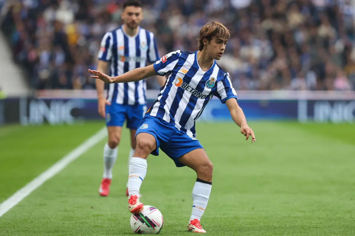 Rodrigo Mora em forma