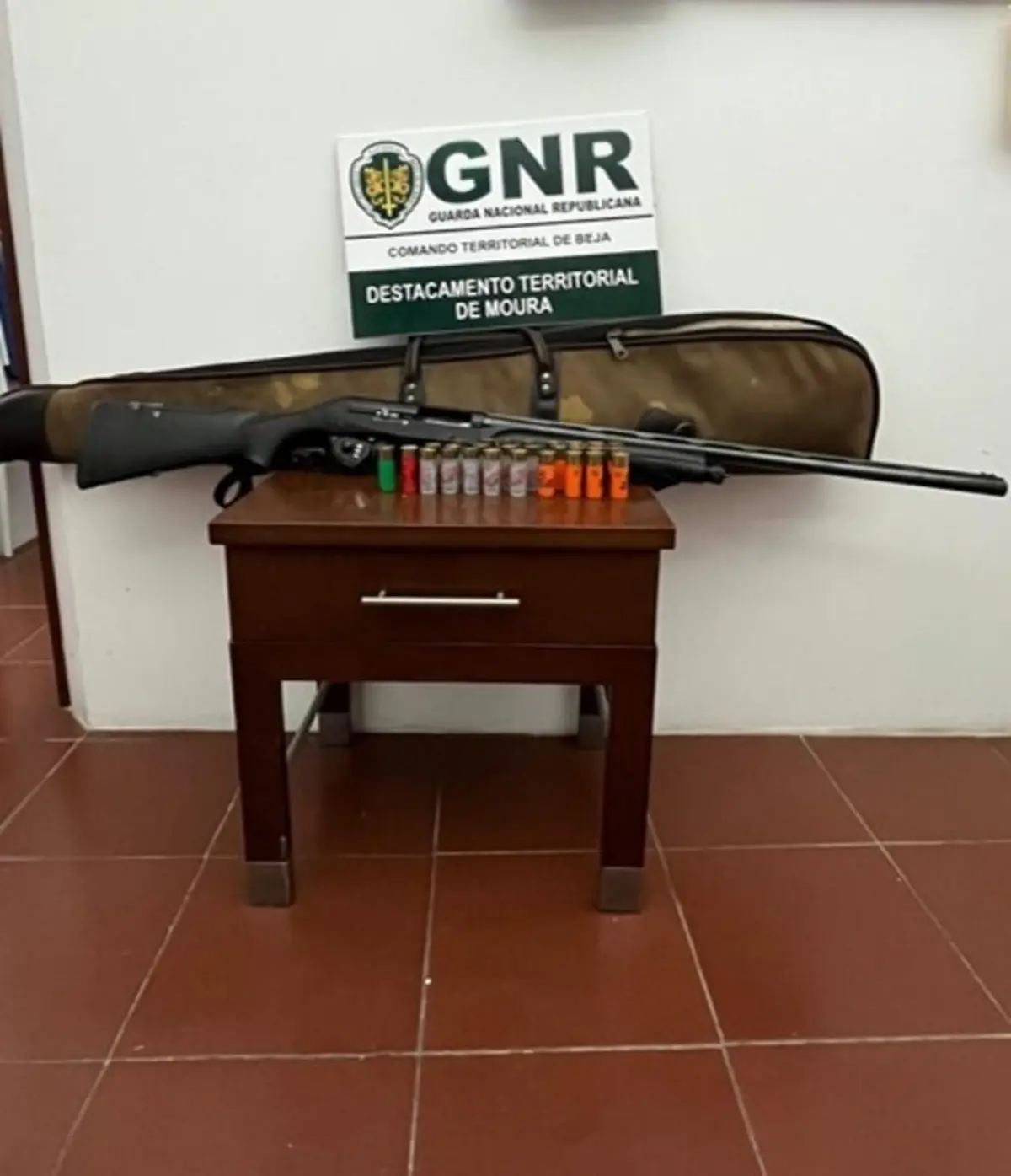GNR apreendeu espingarda semiautomática a caçador