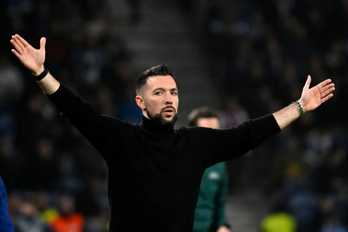 Francesco Farioli ainda não pensa no clássico com o Sporting