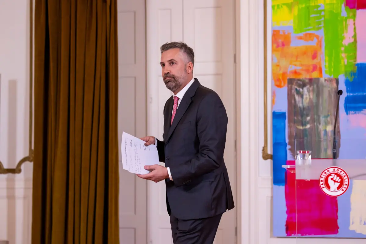 Pedro Nuno Santos disponibilizou documentos sobre dois imóveis