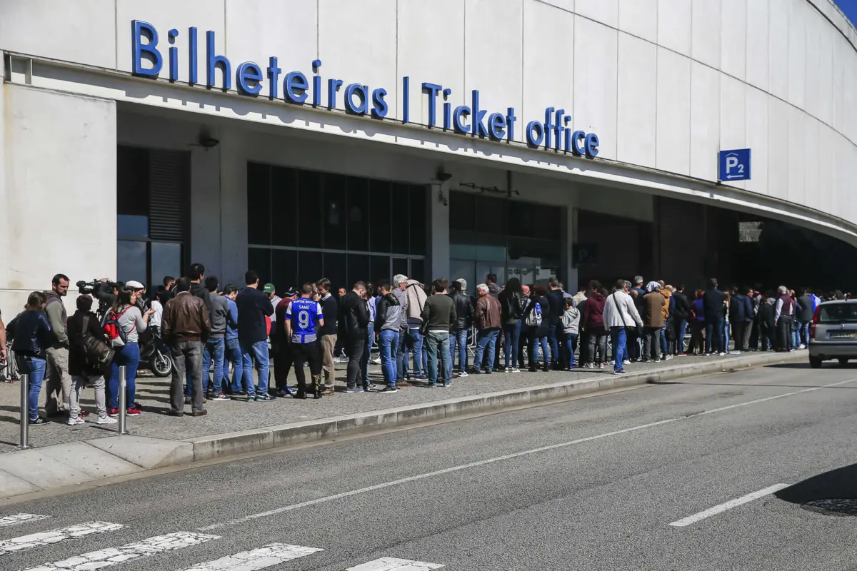 Adeptos vão ter várias opções na hora de seguir os clubes