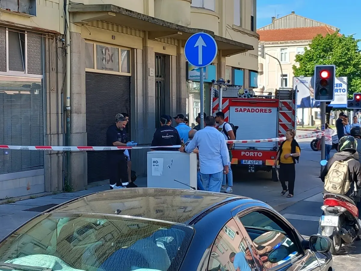 Esfaqueamento ocorreu no final da Rua de Santo Ildefonso, junto ao Campo 24 de Agosto