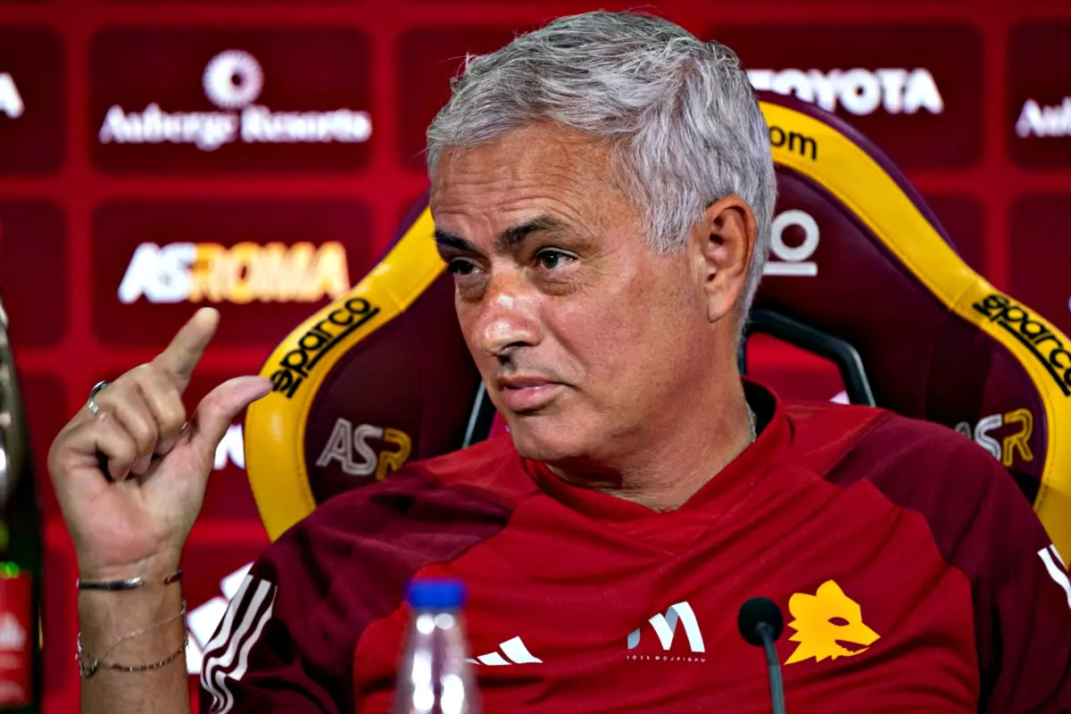 José Mourinho pede um pouco mais de tempo