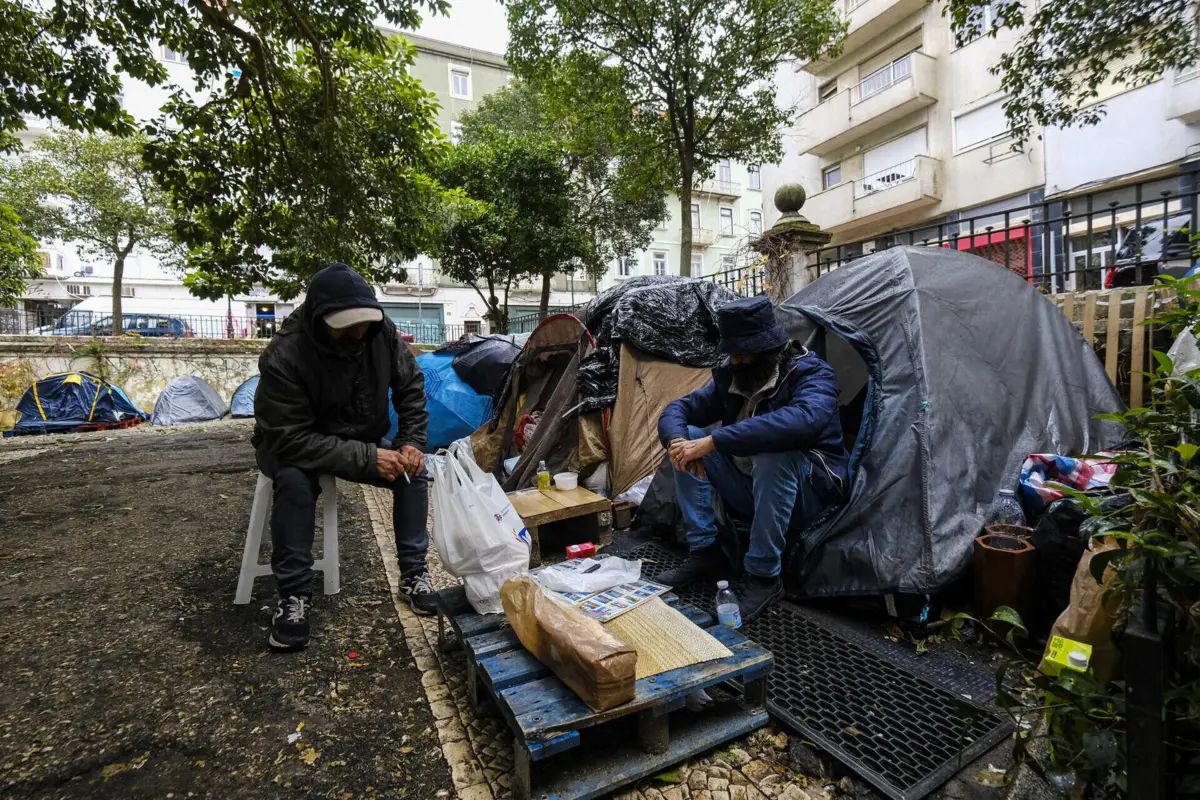 A medida integra o Plano de Contingência para pessoas em situação de sem-abrigo