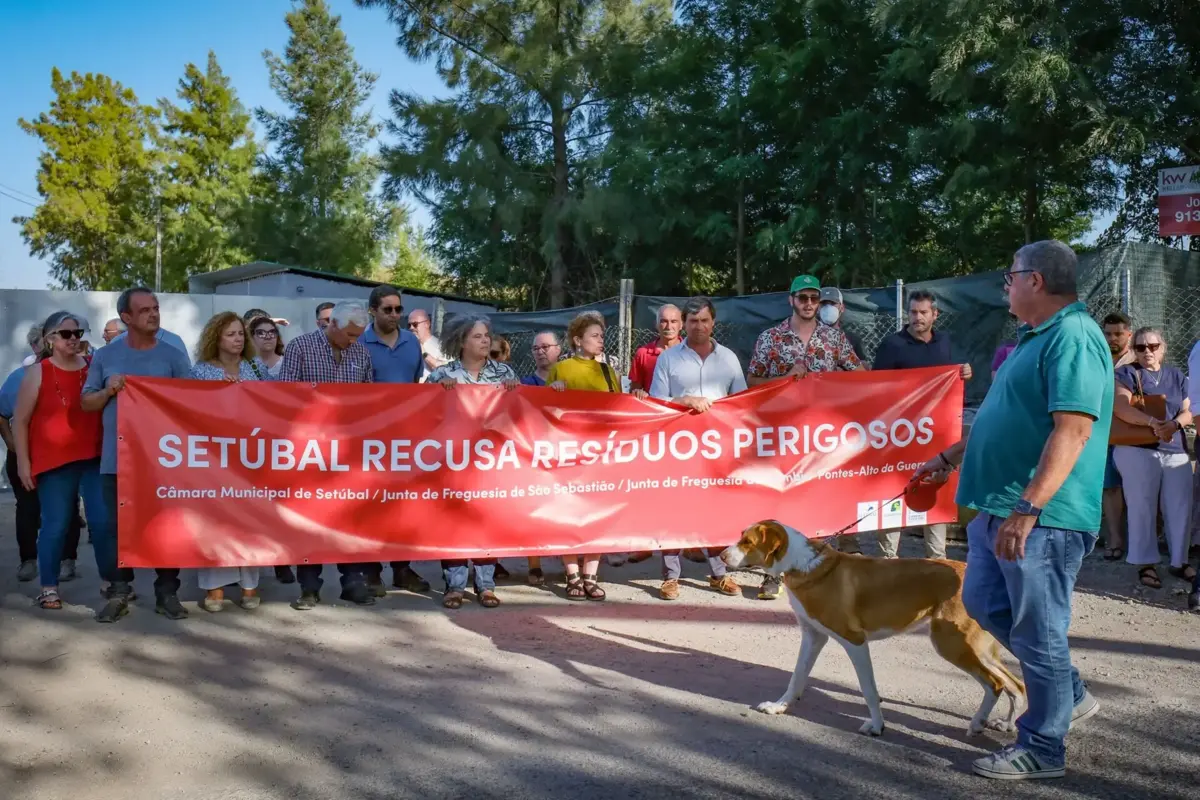 Os moradores de Poçoilos têm vindo a alertar nos últimos meses para os odores resultantes da atividade da empresa