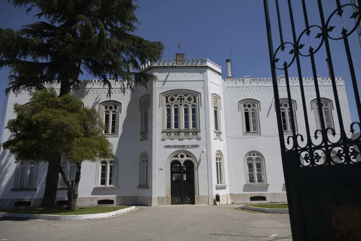 Na chamada telefónica, o remetente anónimo deu os nomes dos cinco reclusos do EP de Coimbra e os respetivos números de identificação