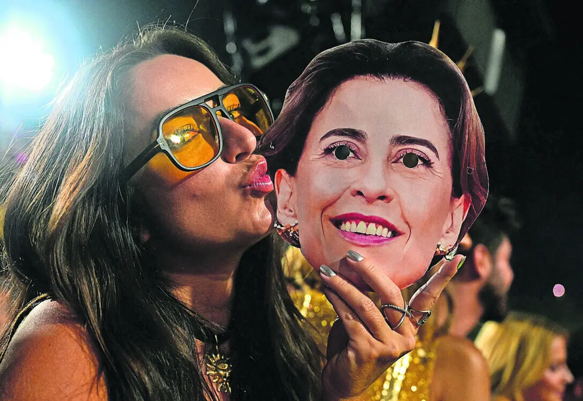 Fernanda Torres é a protagonista do filme "Ainda estou aqui"