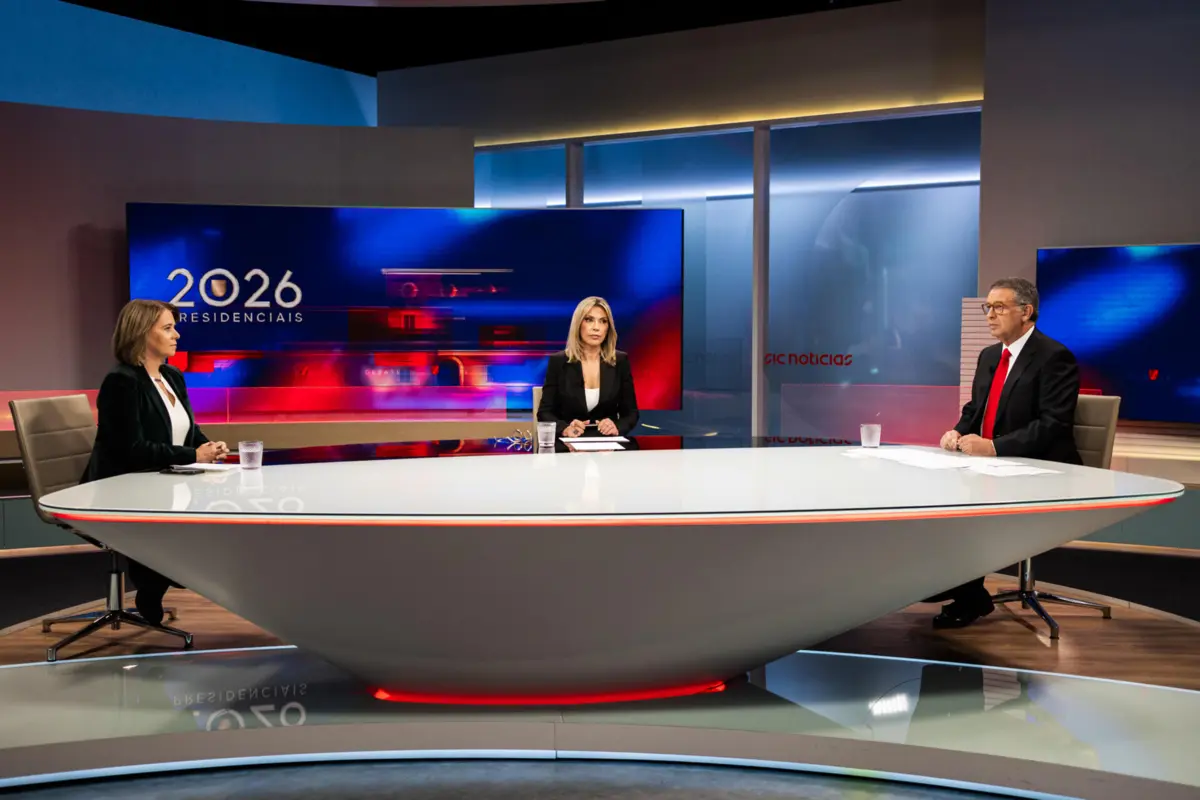 A jornalista Clara de Sousa moderou o debate