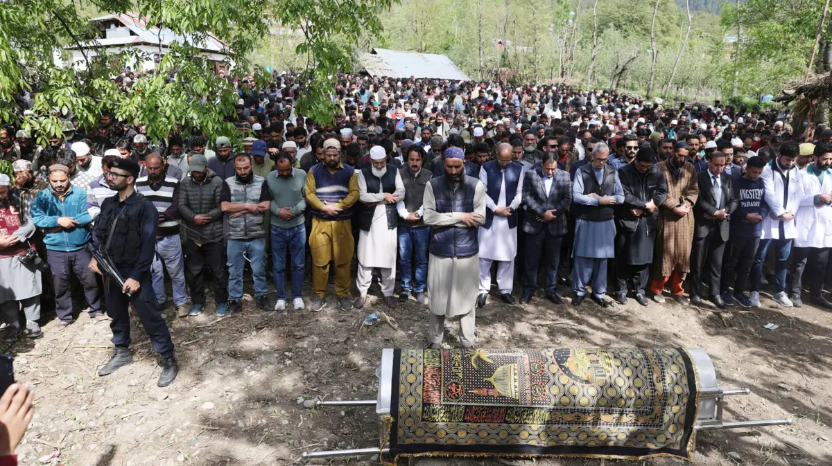 Pelo menos 28 pessoas morreram na sequência de um tiroteio contra turistas