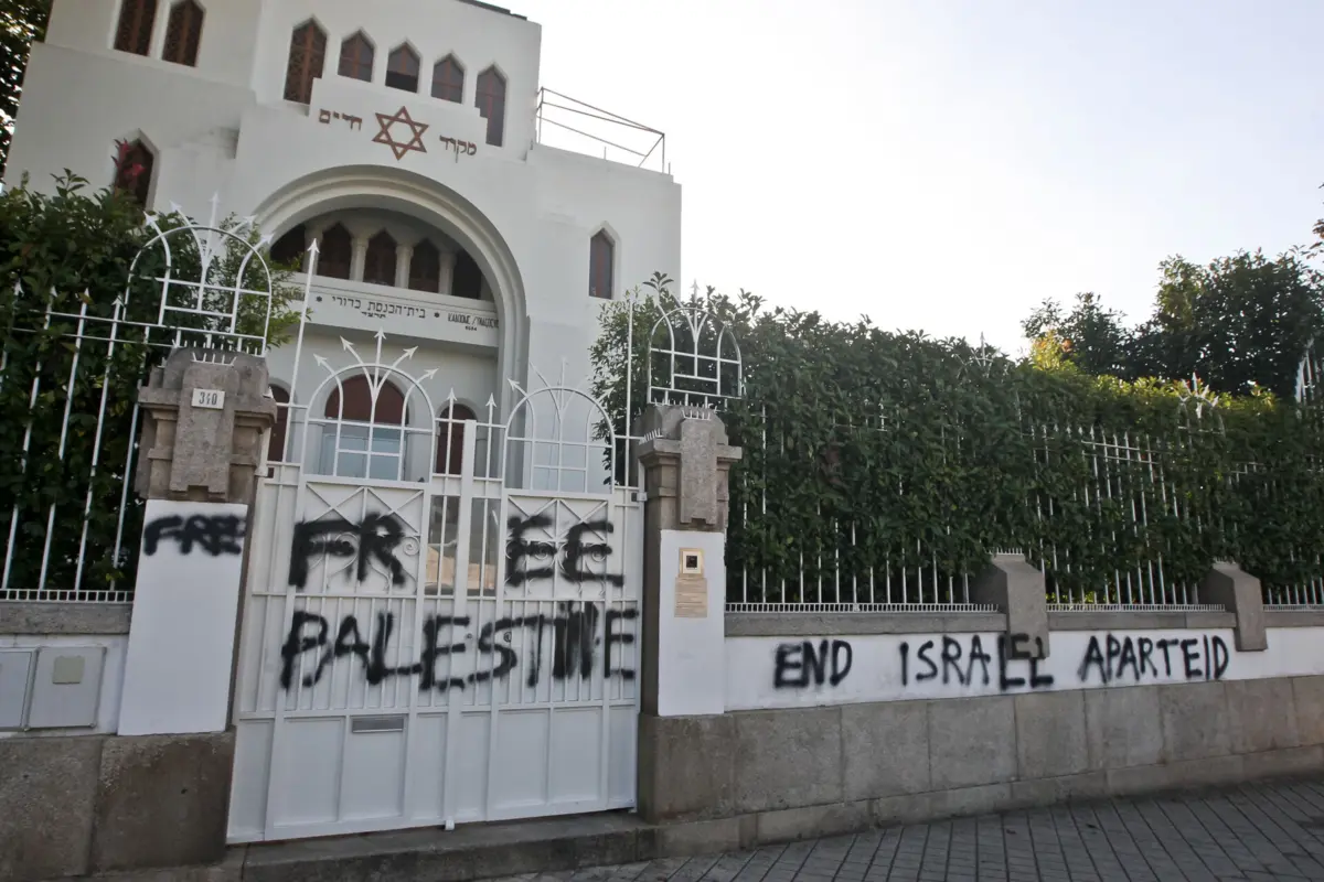 Sinagoga do Porto foi vandalizada