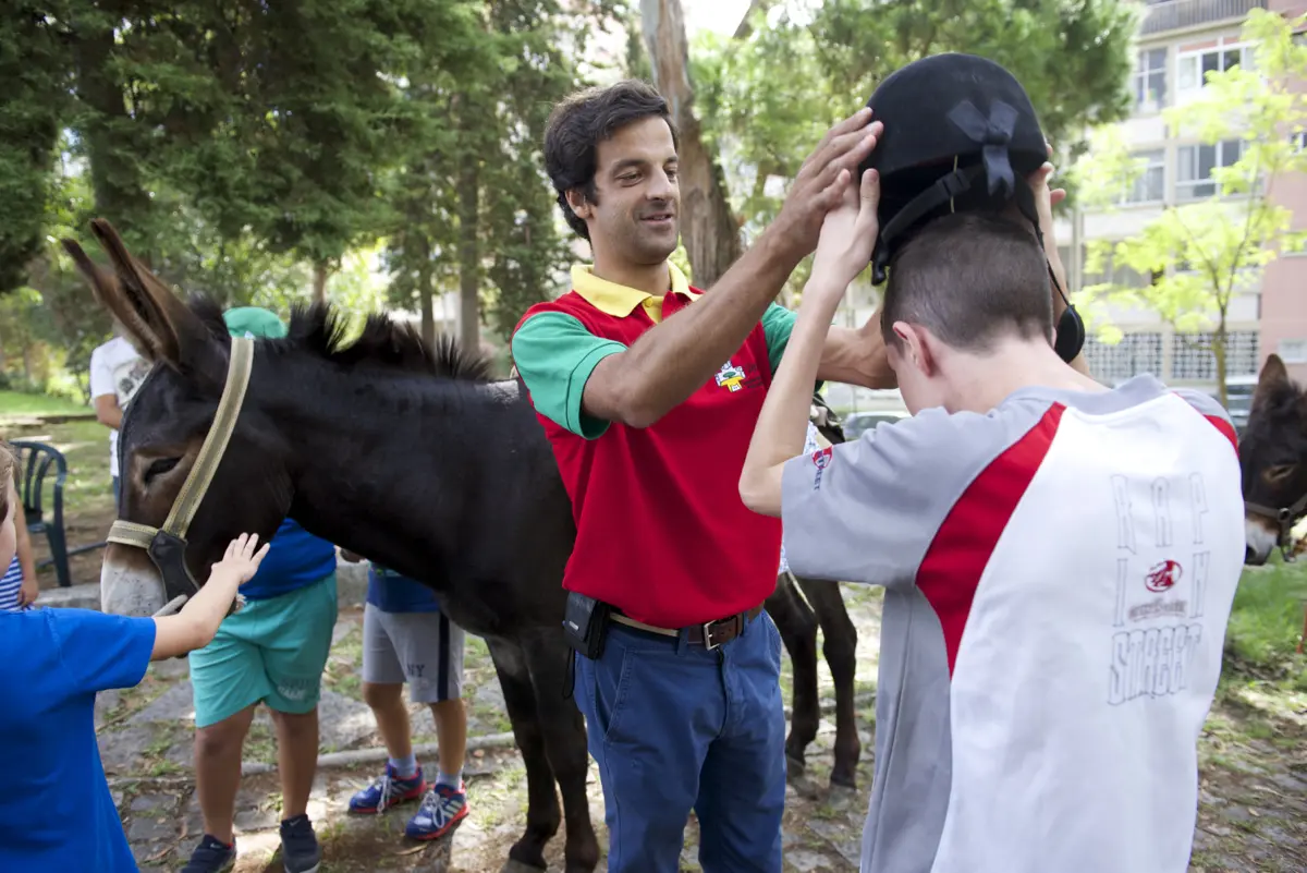 As crianças e os jovens até aos 12 anos vão poder andar de burro neste fim de semana em Lisboa.