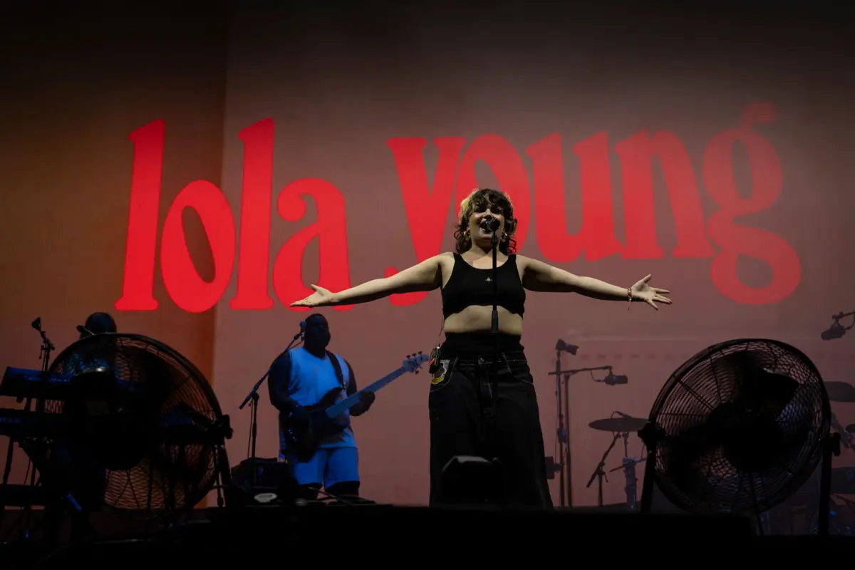 Lola Young em Paredes de Coura