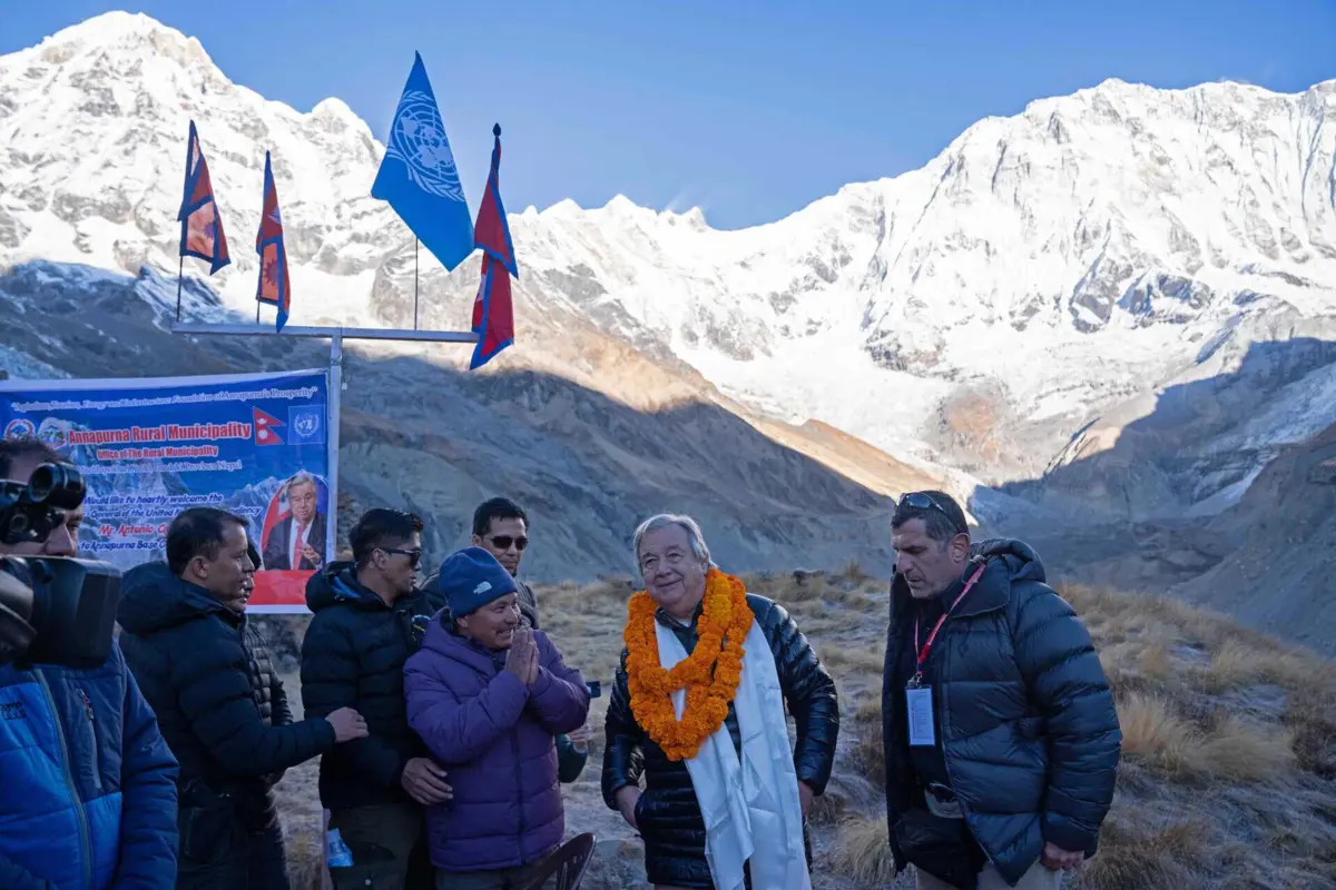 Sismo de magnitude 6,4 no Nepal faz pelo menos 37 mortos