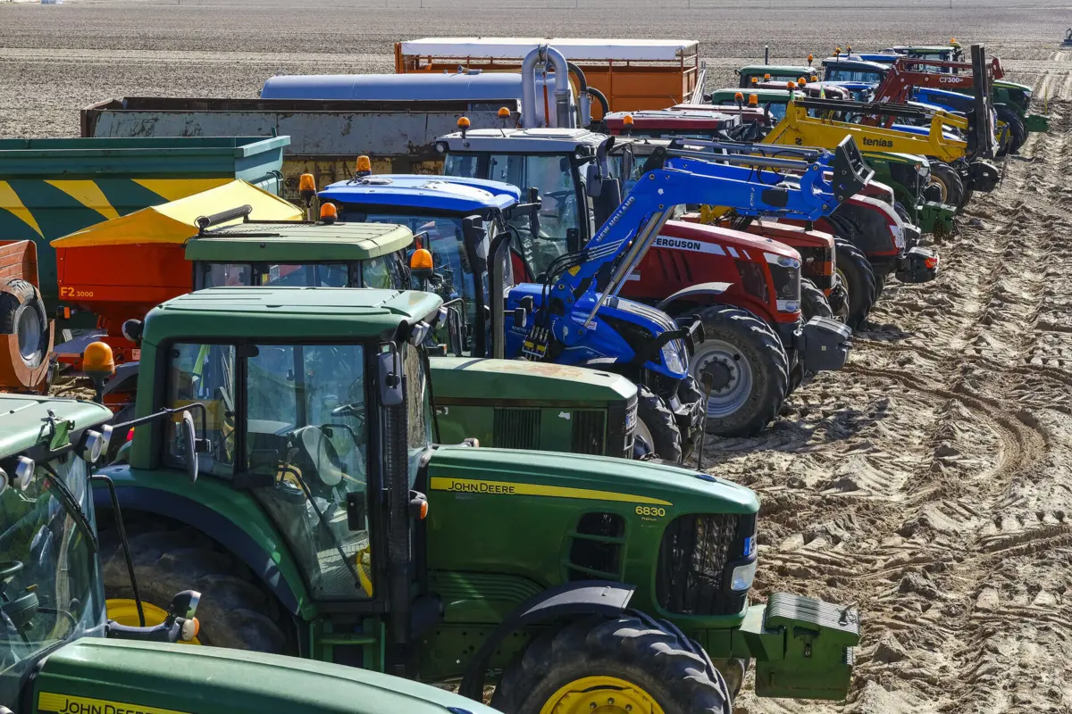 Protestos dos agricultores são organizados pelo Movimento Civil de Agricultores