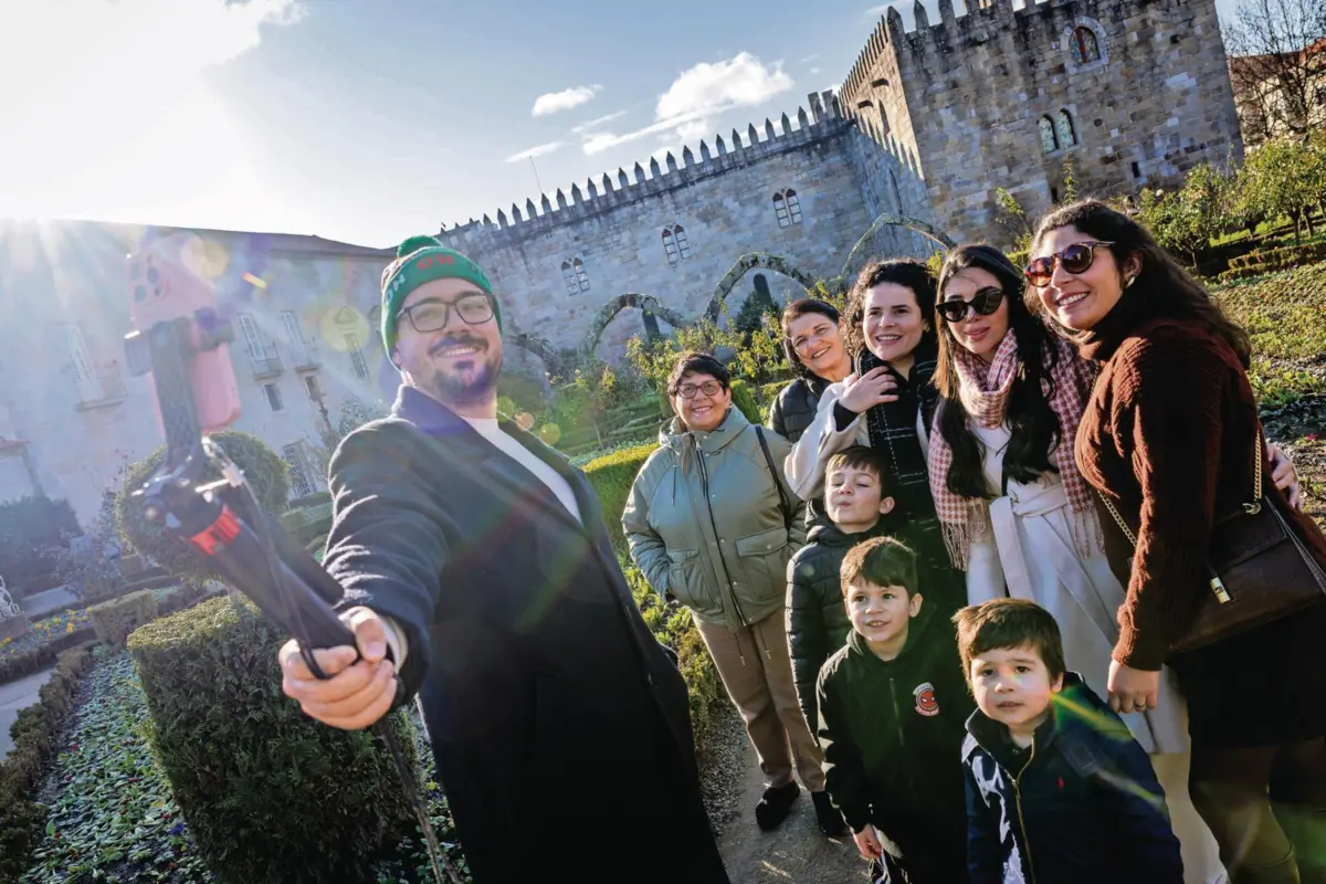 Marcelo e Juliana são primos e fizeram uma visita guiada às mães, que vieram do Brasil para conhecer Portugal