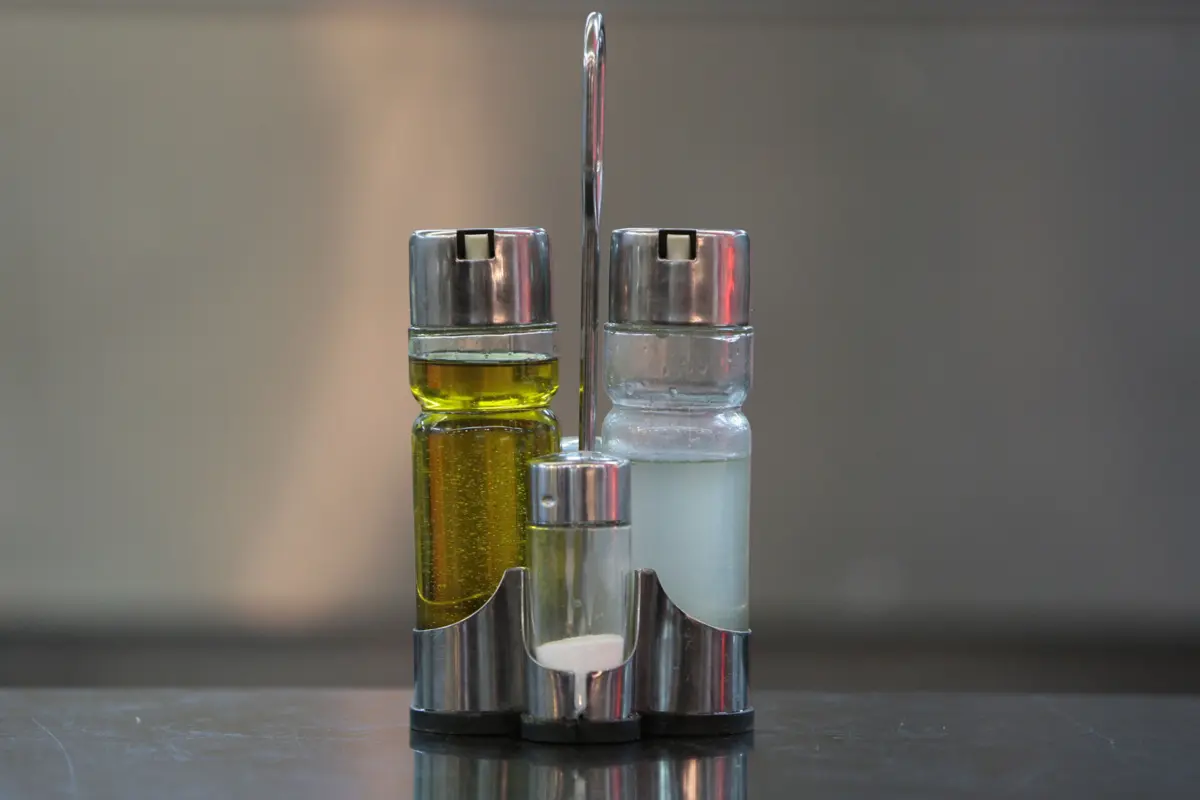 Imagem de contexto do artigo Cooperativas pedem à ASAE que fiscalize uso de galheteiros nos restaurantes