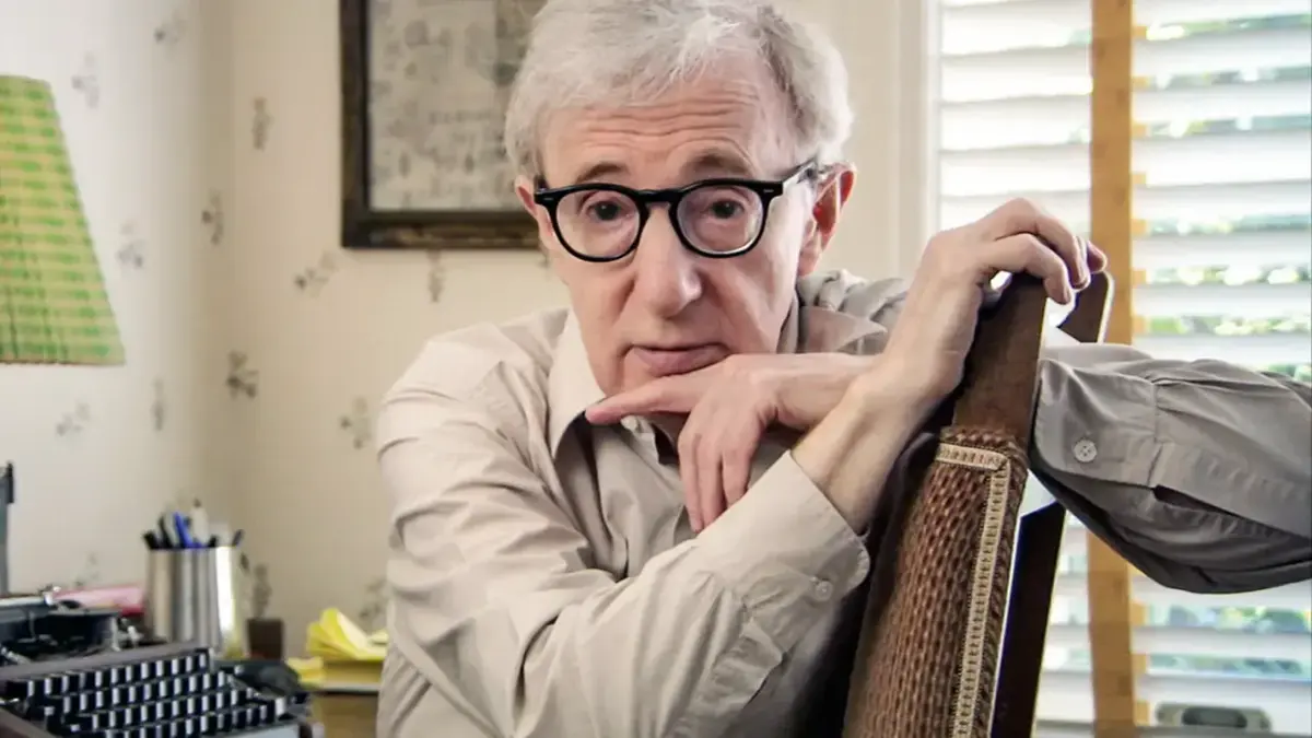 Cineasta nova-iorquino transporta para o romance alguns dos escândalos em que se viu envolvido