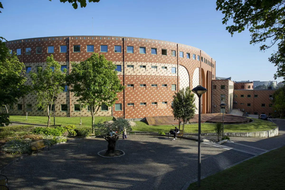 Imagem de contexto do artigo U. Porto vai construir novo edifício em Letras para investigação