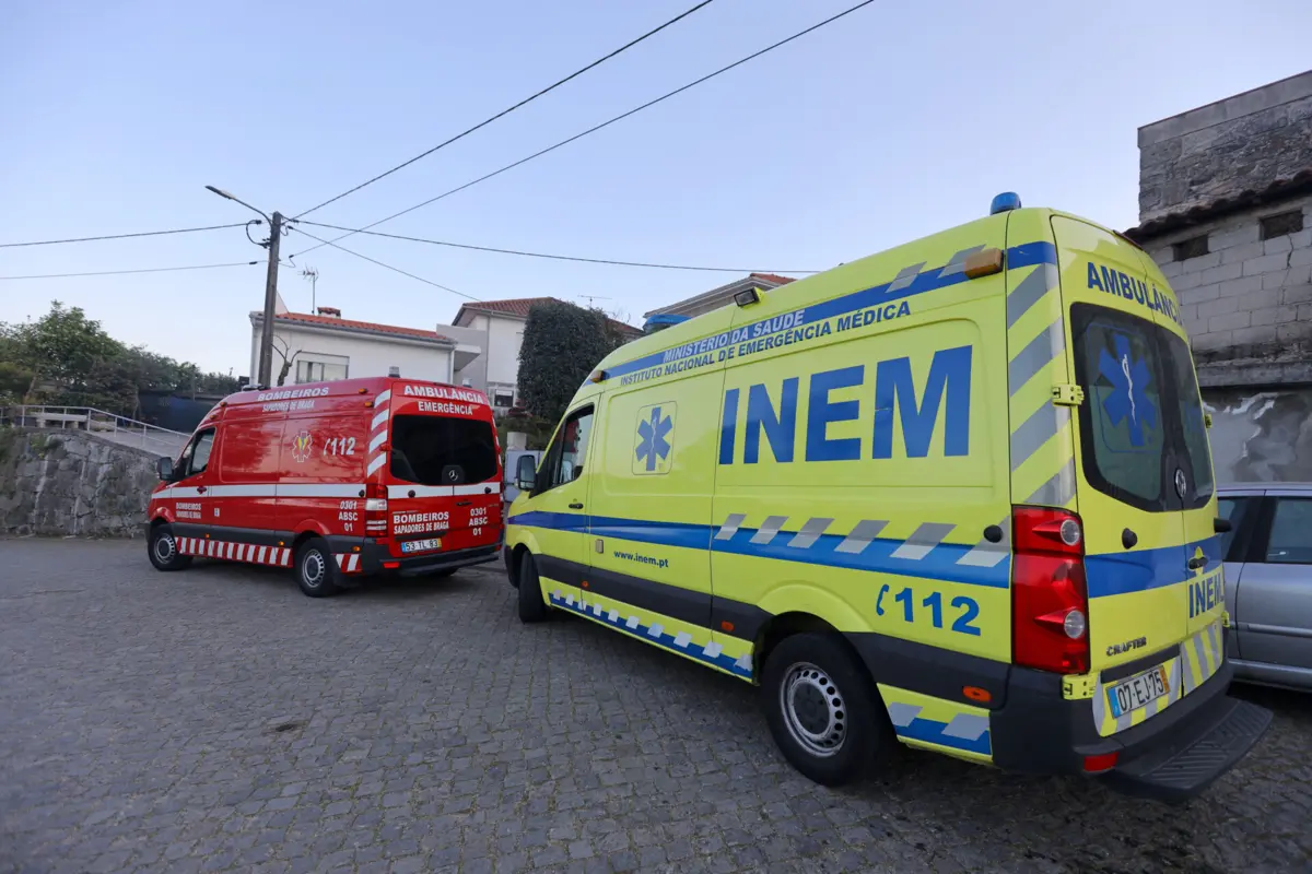 Vítima seguia numa carrinha que capotou numa zona de vinhas