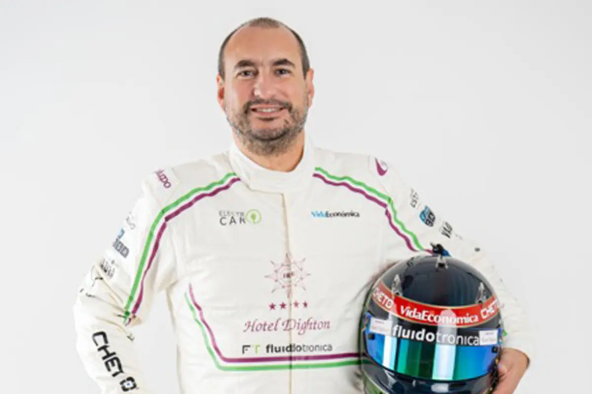 João Rebelo Martins vai dividir a época entre os automóveis e as motos