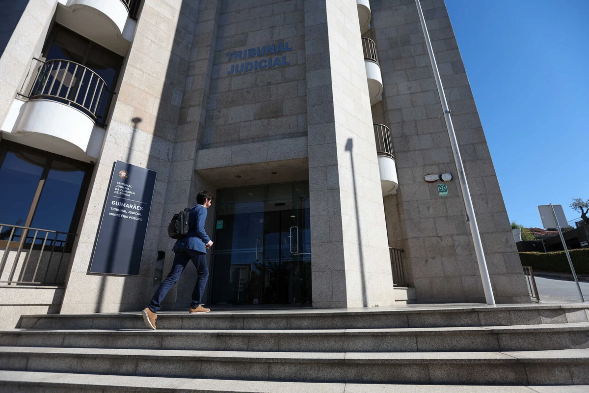 O julgamento decorre no Tribunal de Guimarães