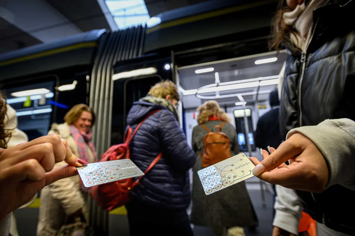 Assinaturas do Andante eram destinadas aos alunos residentes no concelho