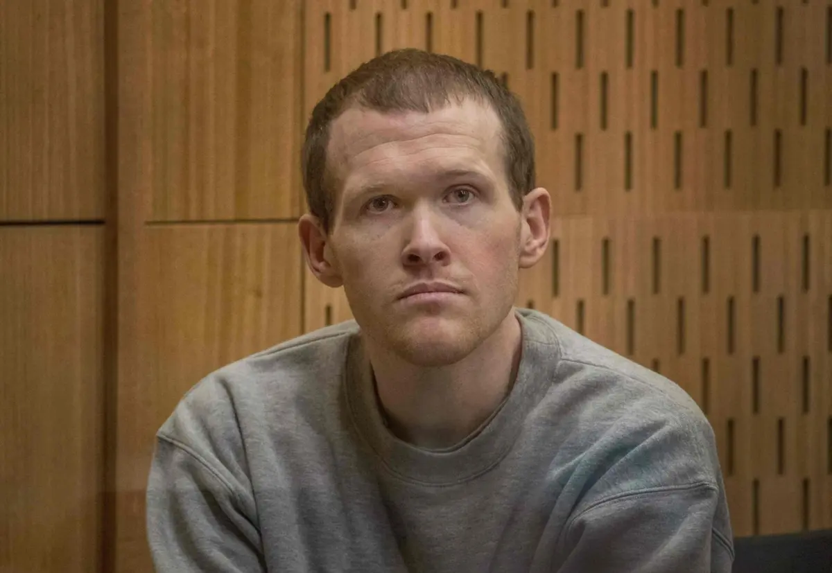 Supremacista branco australiano, Brenton Tarrant, durante julgamento, em 2020