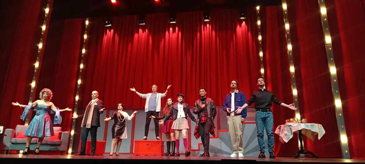 A comédia musicada estreia na quinta-feira, às 21 horas, no Teatro Municipal Sá de Miranda