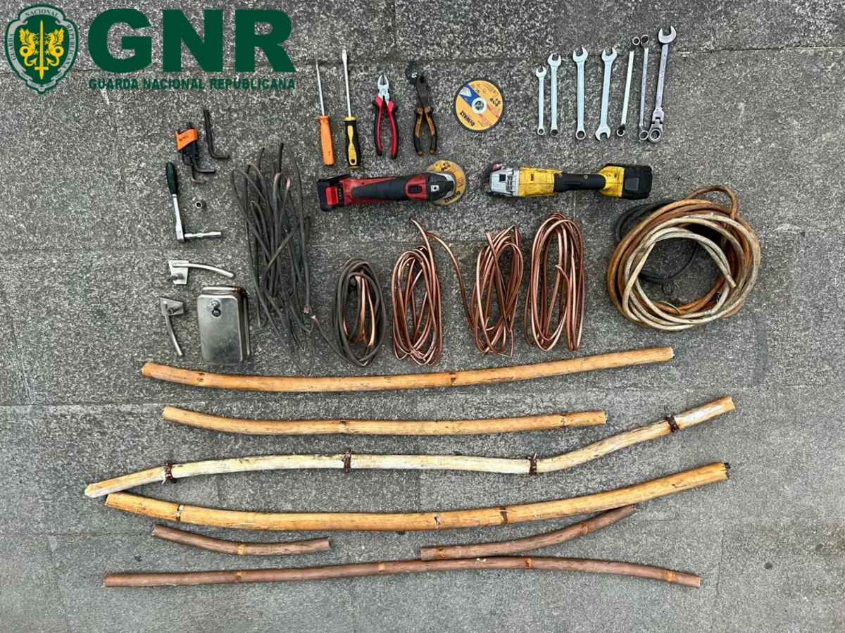GNR deteve dos homens e apreendeu 45 quilos de cobre e diversas ferramentas