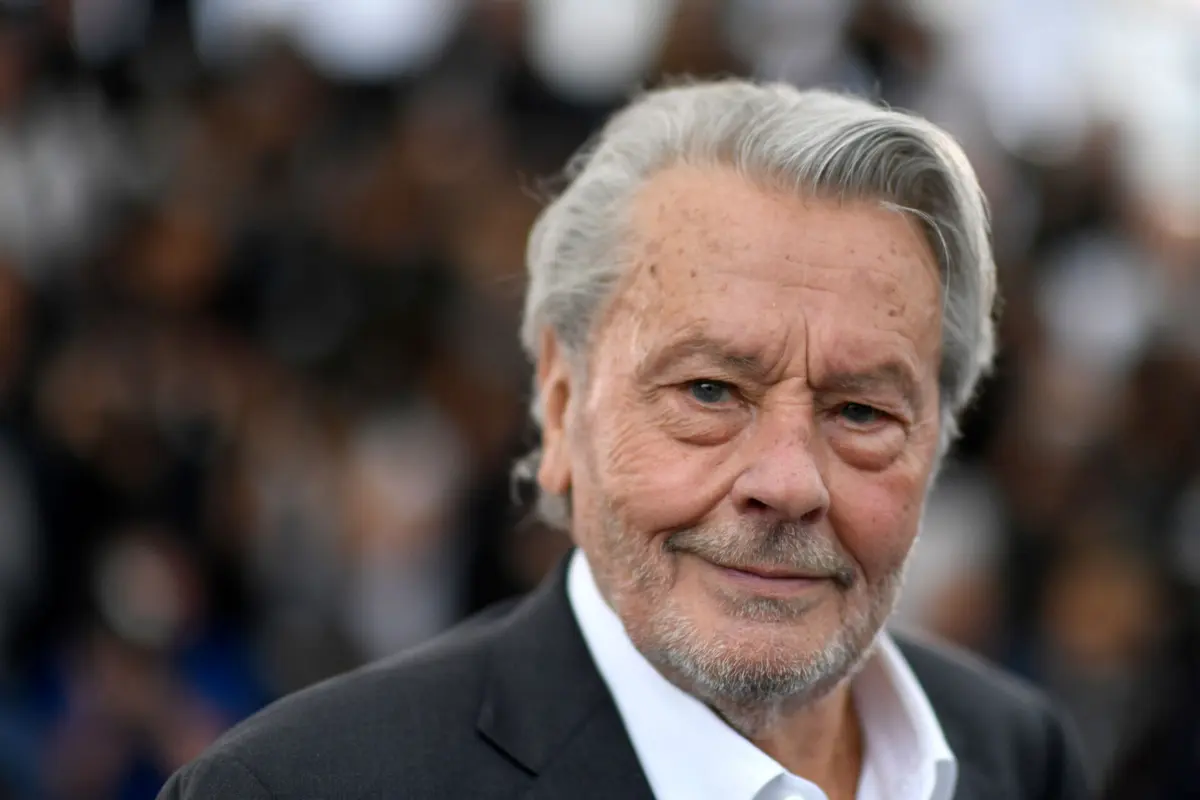 Alain Delon morreu aos 88 anos, no domingo