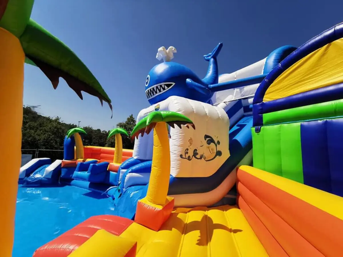 Parque de diversões foi inaugurado apenas este verão