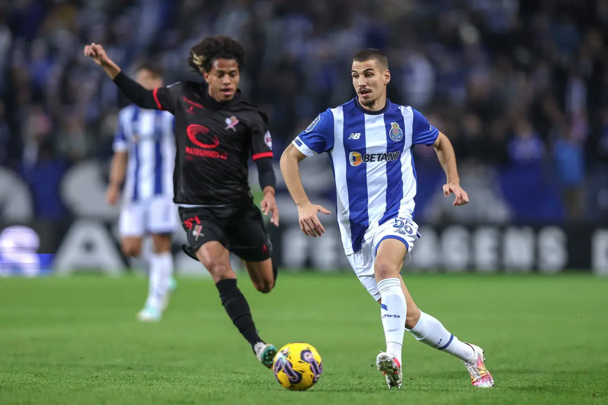 João Mendes, lateral do F. C. Porto