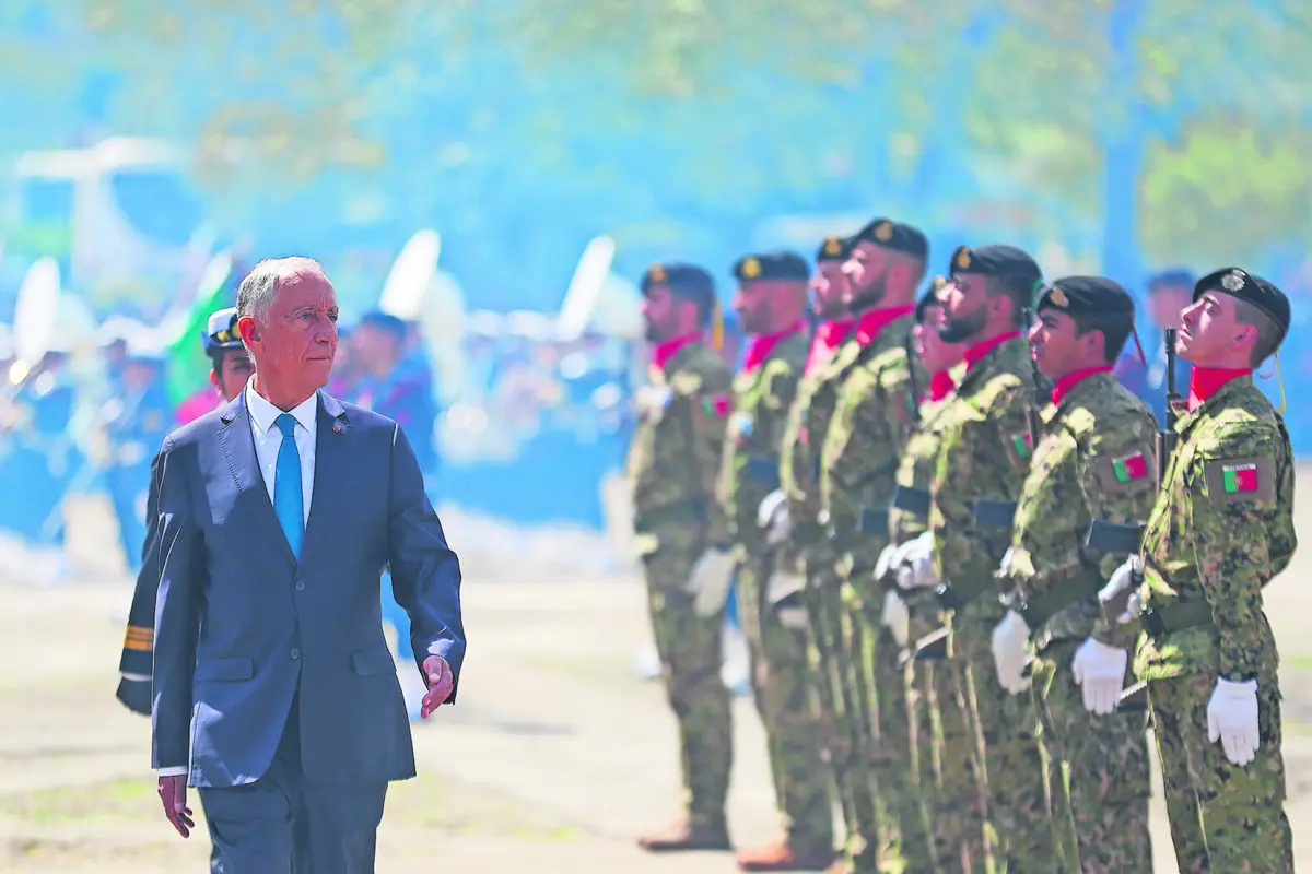 Marcelo reivindica "estatuto condigno" para os militares